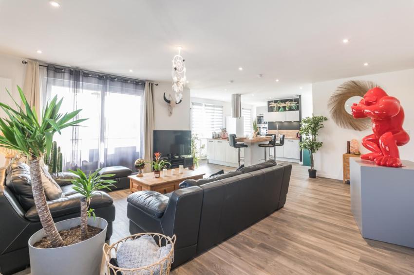 - Luxueux Casa Selva - Parking Gratuit - Spacieux - Balcon - Wifi Viriat Exterior photo